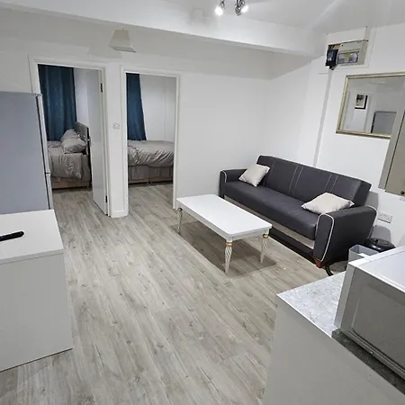Luxury 2 Bedrooms Flat Leytonstone Londen Buitenkant foto